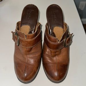 BOC leather heel slip ons - size 9W